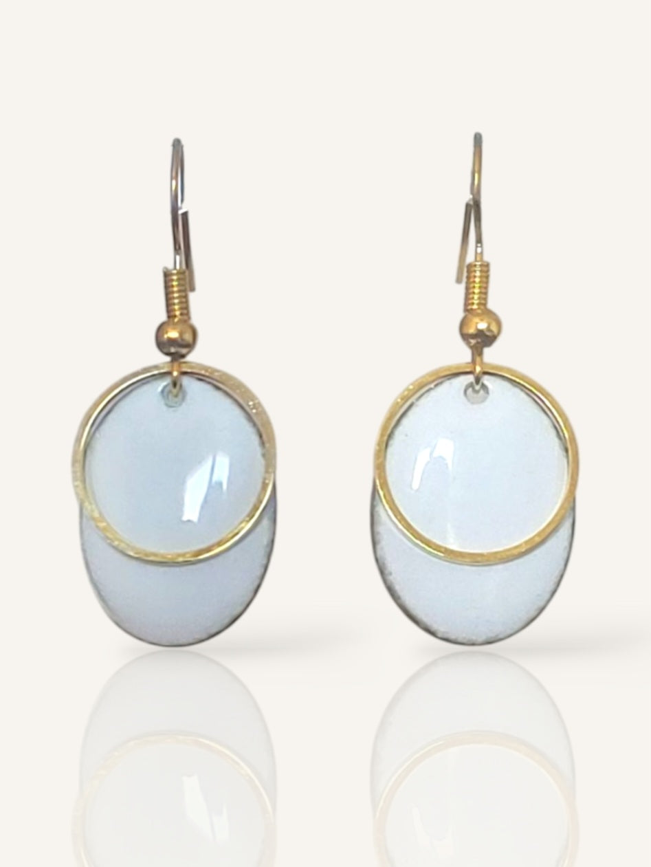 Boucles d'oreilles émail sur cuivre balnches - DRAGEES Dorées