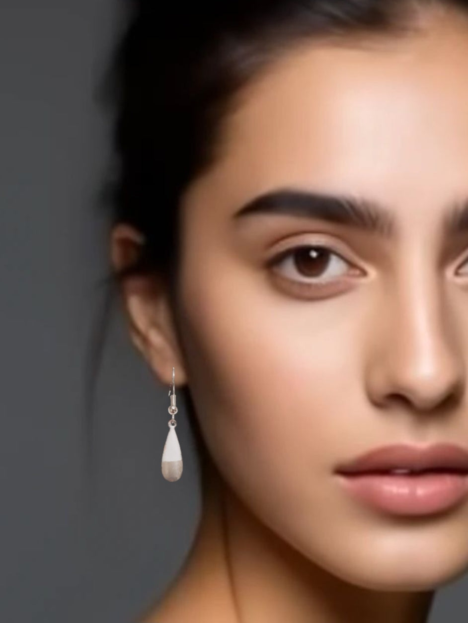 Petites boucles d'oreilles émail et argent- LICHETTE de crème - Maison CALUB