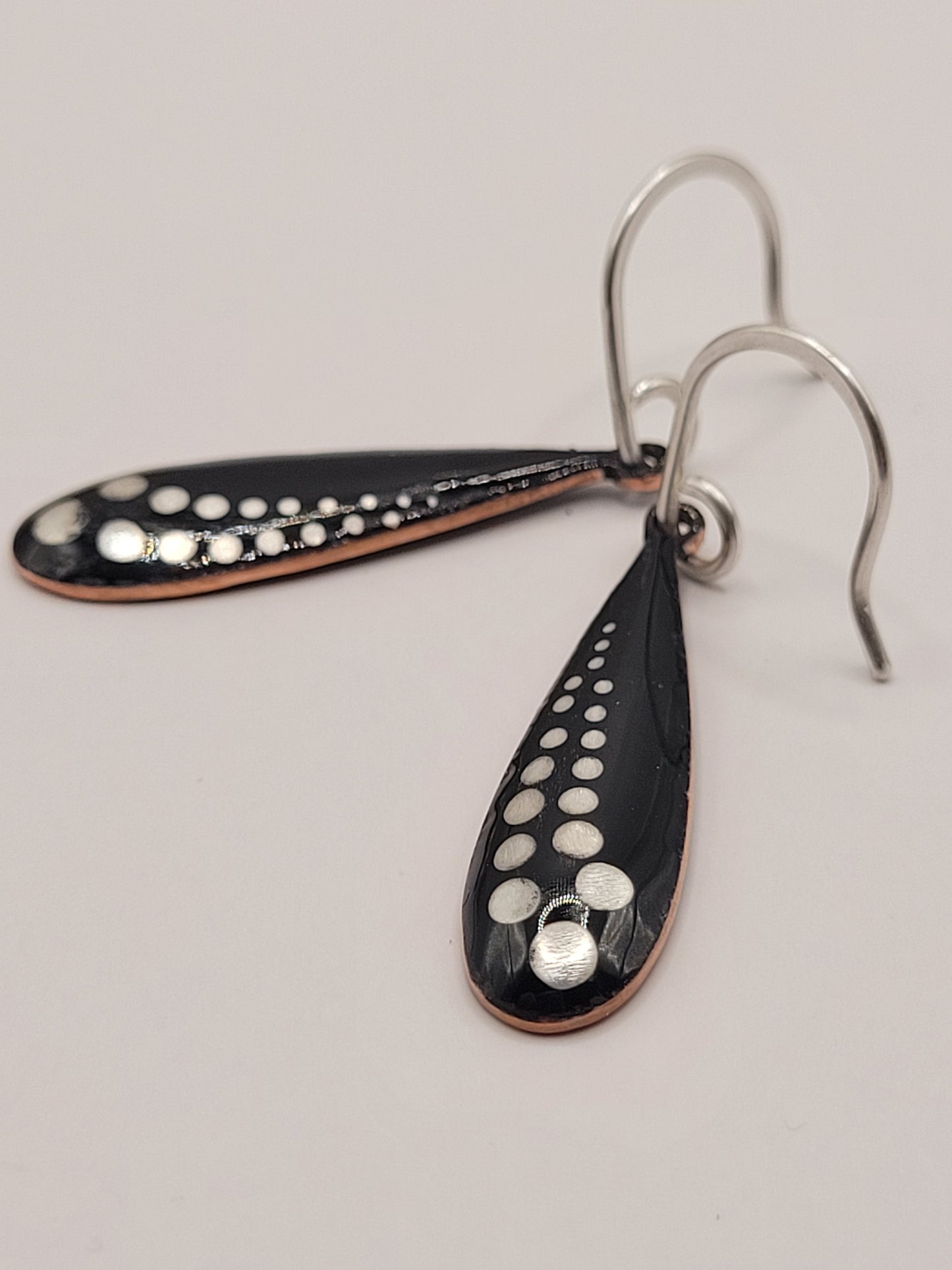 Boucles d'Oreilles Gouttes Émail Noir - Pois Lustre d'Argent - Argent 950 - Fait Main