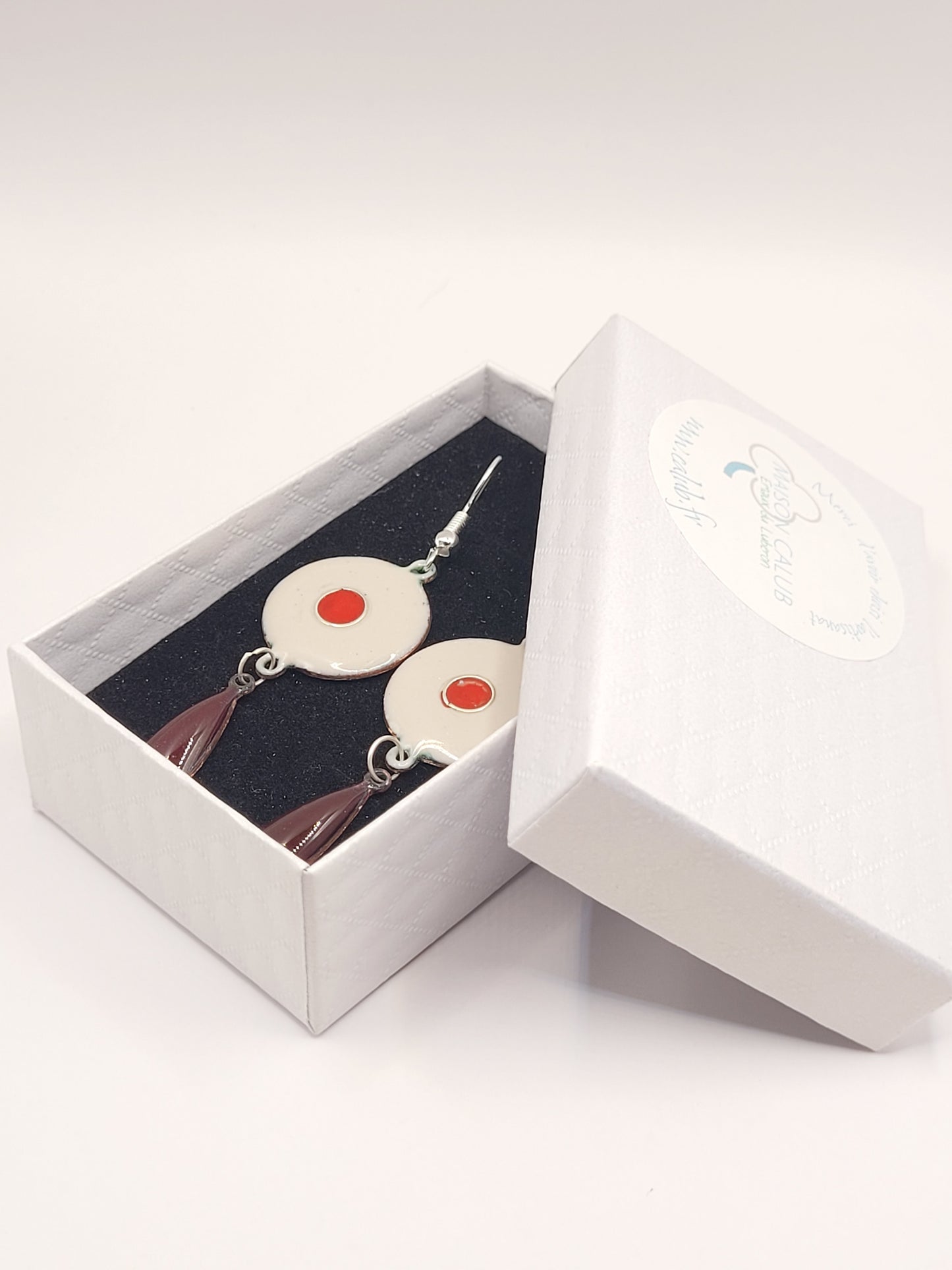boucles d'oreilles double rouge vif et rouge profond en email sur cuivre chez maison Calub cadeau original