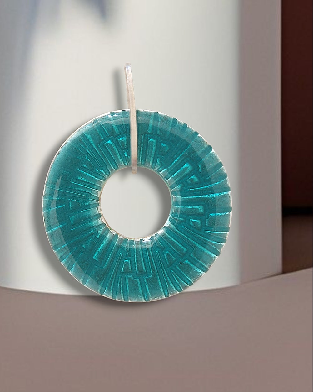 pendentif ROUE émail grand feu basse-taille sur argent fin de couleur turquoise - maison CALUB