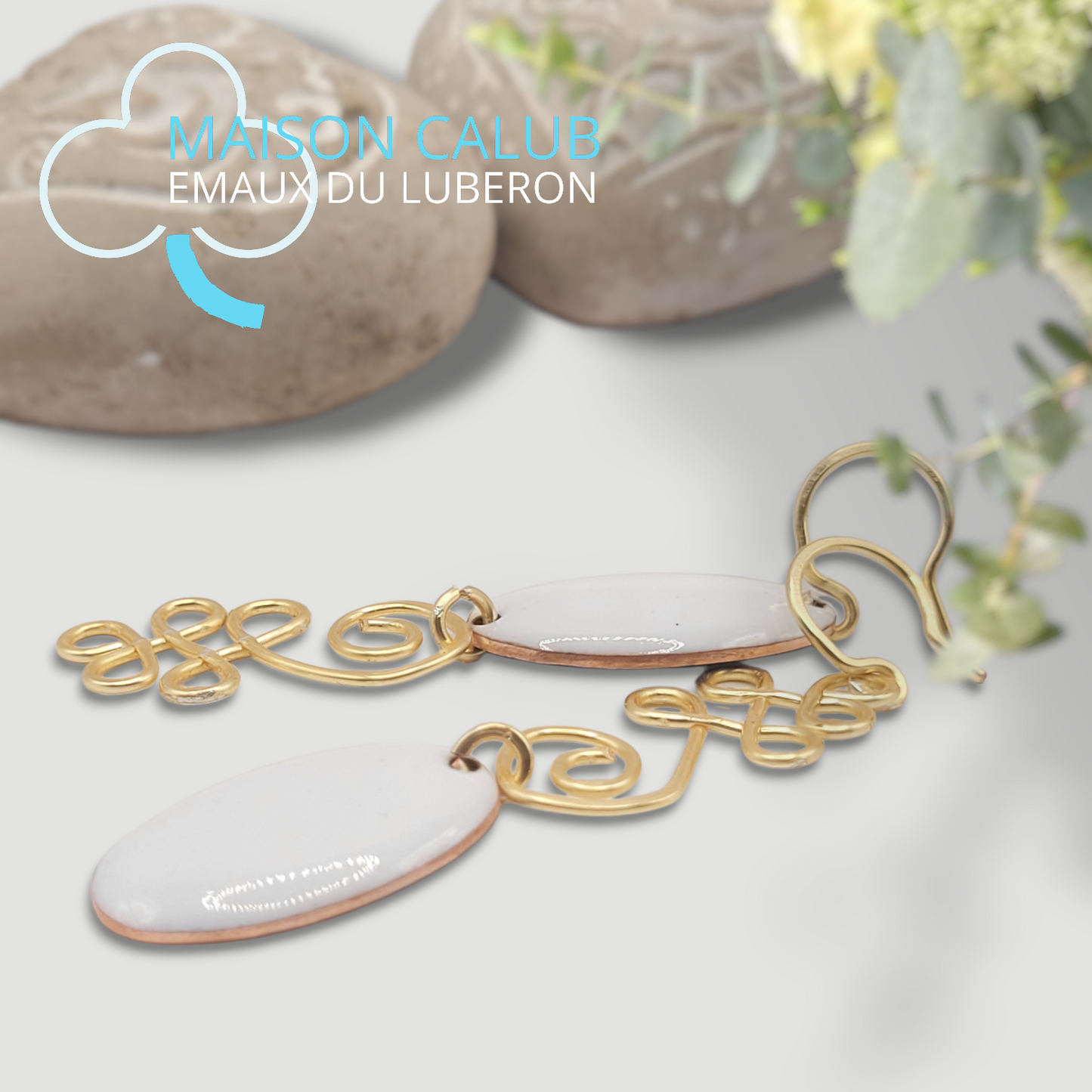 Boucles Oreilles Dragées Dorées Émail Blanc Noeud Celtique Or CALUB