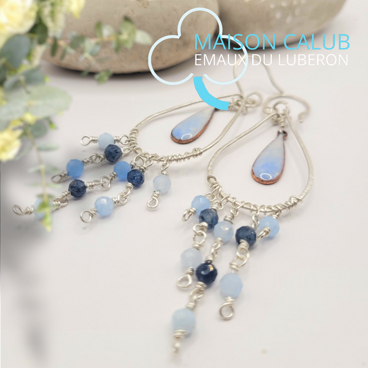Boucles d'oreilles Chandelier Bleues ciel - Émail argent et pierres - Collection Les Uniques