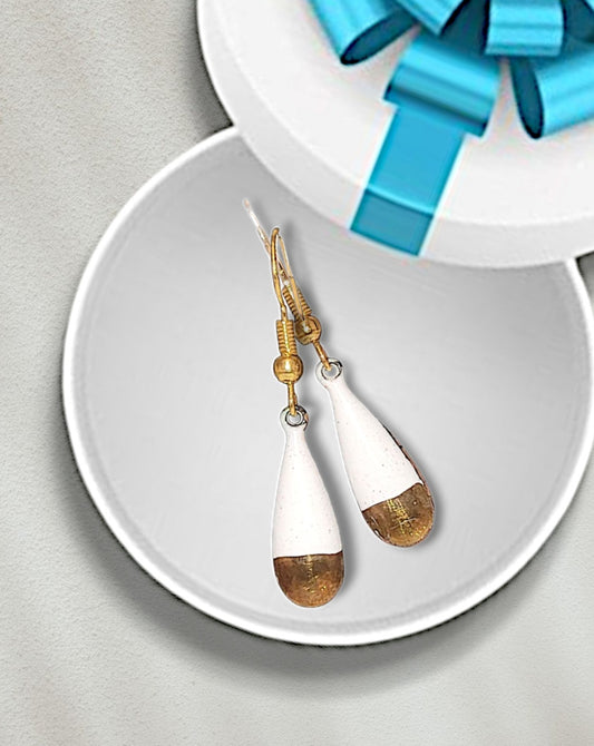 Petites boucles d'oreilles émail sur cuivre et or - GOUTTE D'OR - Maison CALUB