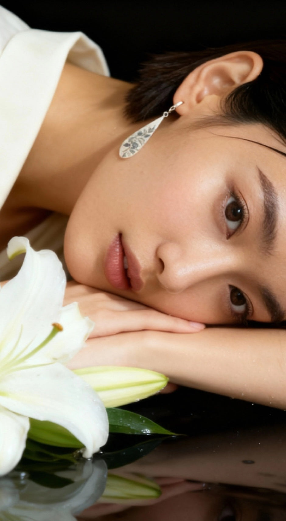 boucles d'oreilles artisanales email sur cuivre rameau d'olivier peint à la main maison calub émaux cadeau original made in france en provence