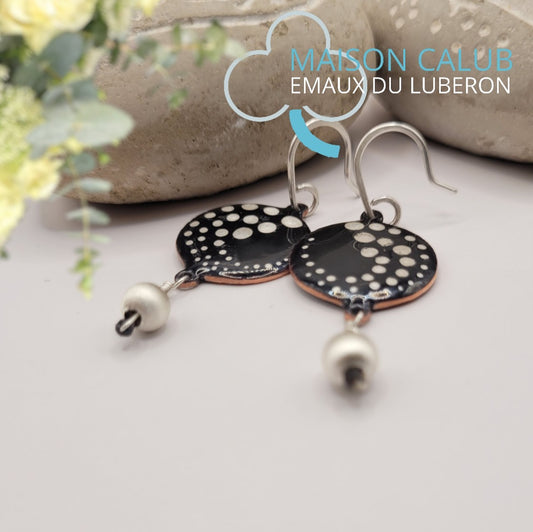 Boucles d'Oreilles Rondes Émail Noir - Pois Lustre d'Argent - Perle Argent Satiné - Fait Main