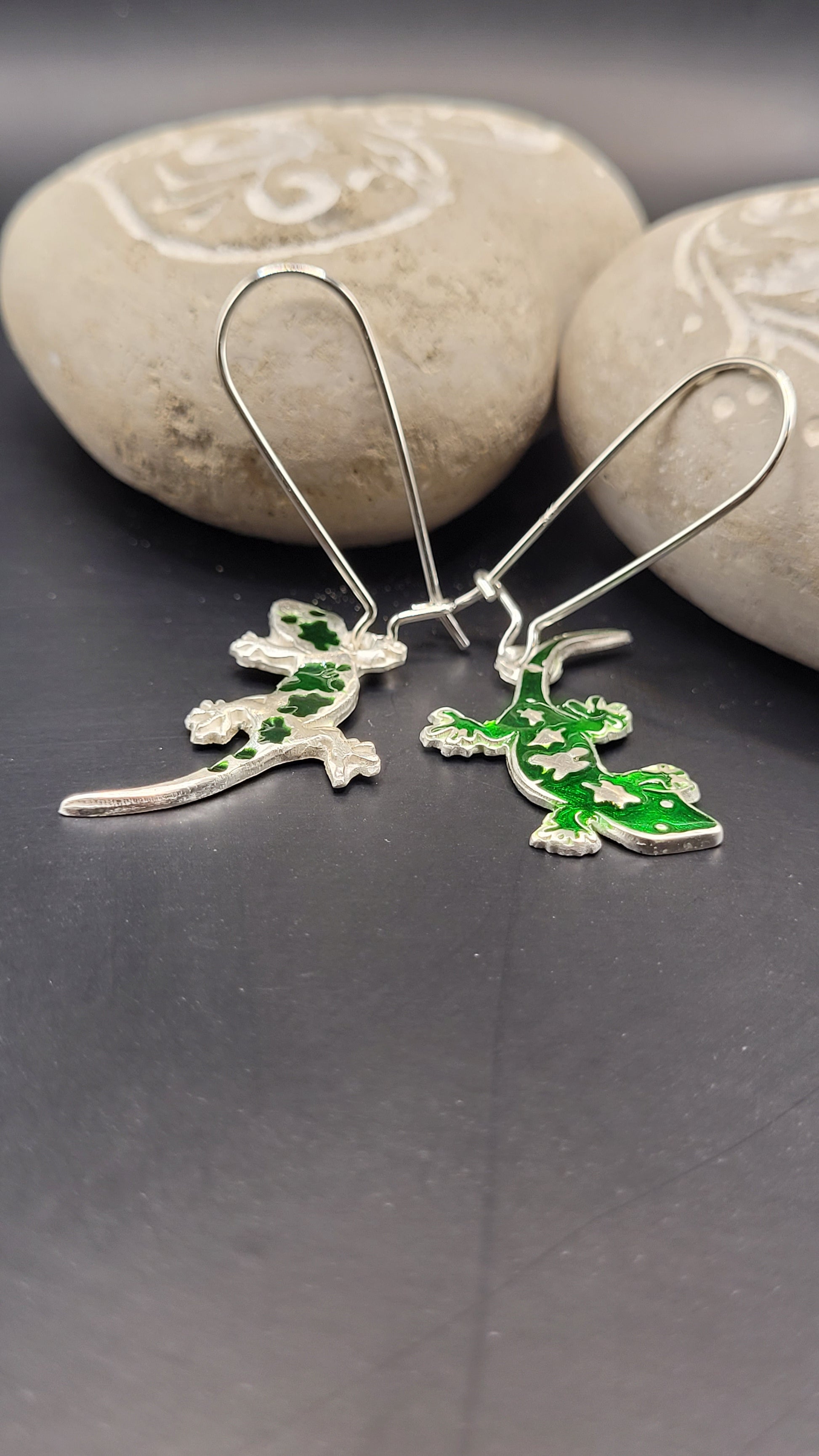 Boucles d'oreilles artisanales email gecko, pièce unique faite main France