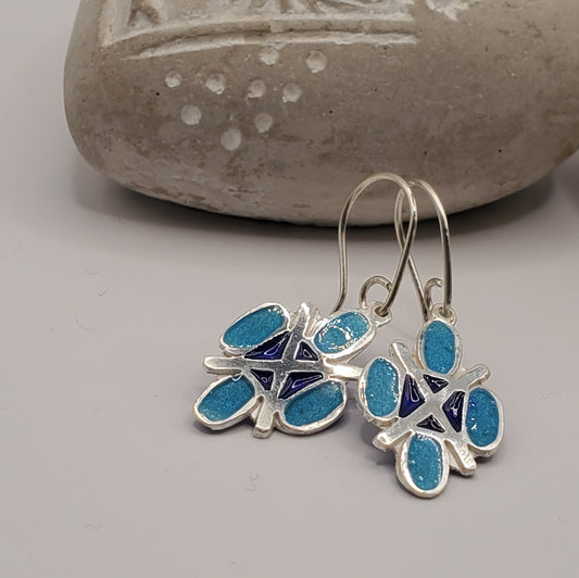 Boucles d'oreilles en email grand feu sur argent, motif art deco quatre cabochons bleu turquoise