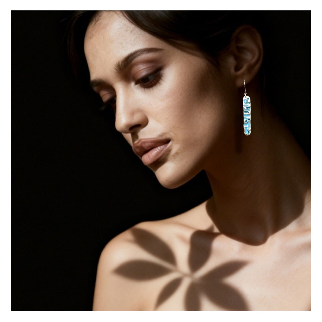 Boucles d'oreilles artisanales emaux argent, design géométrique oblongue bleu
