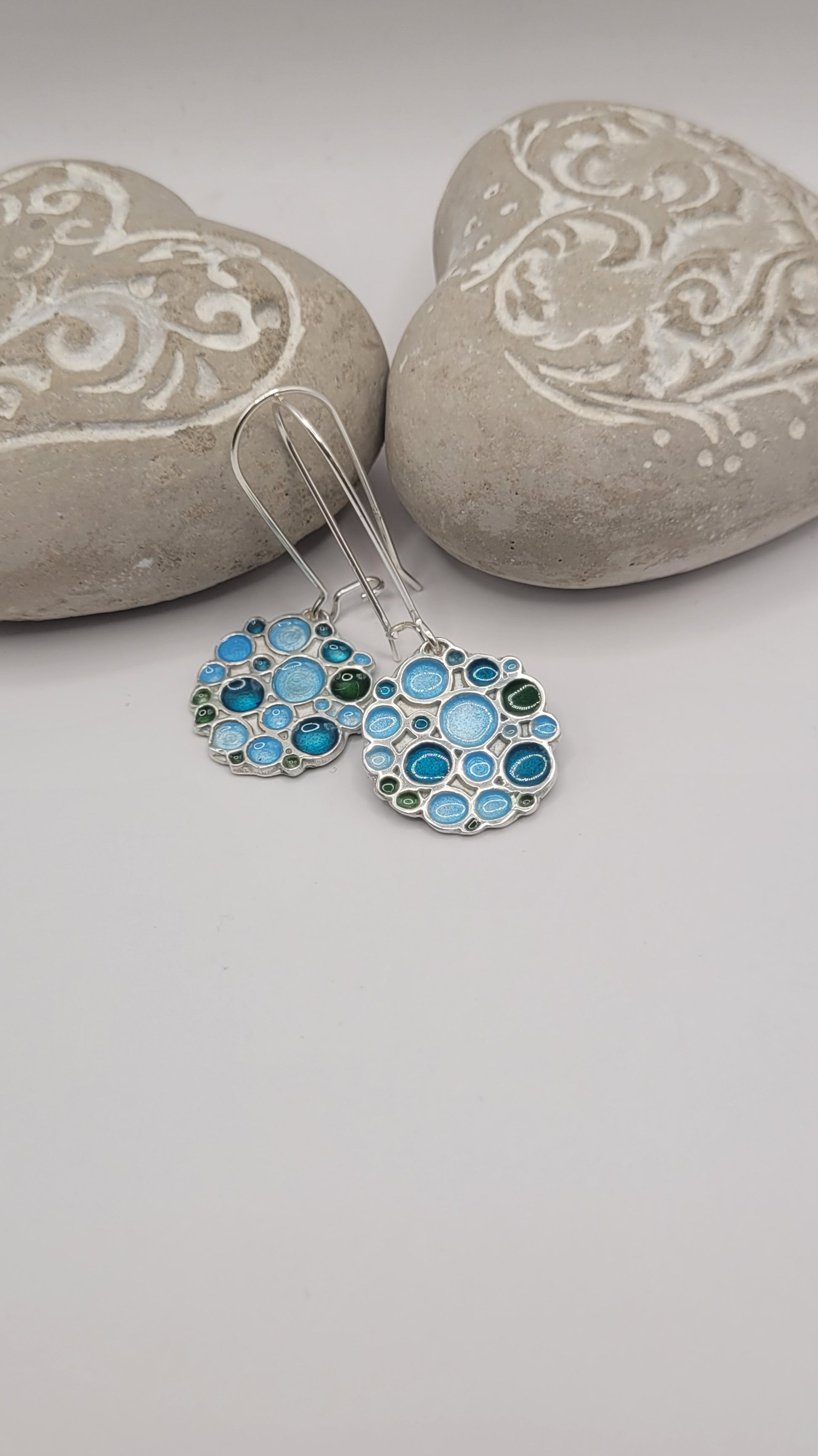 Boucles d'oreilles artisanales email argent, design graphique bulles
