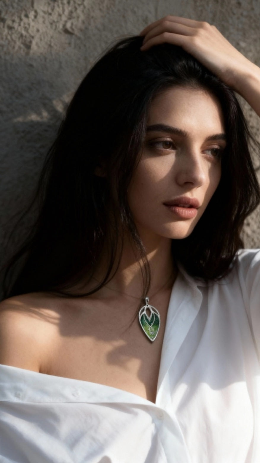 Pendentif Bourgeon Vert – Émail Grand Feu sur Argent Fin - Maison CALUB