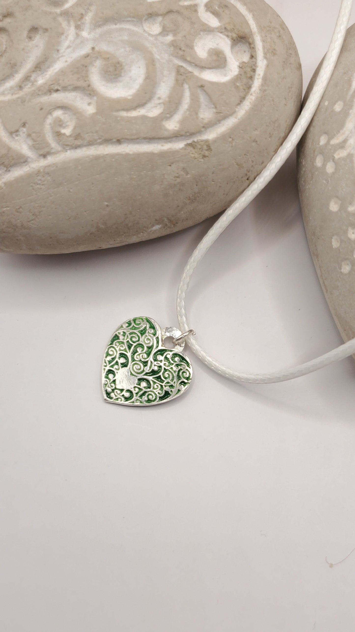 Pendentif Cœur Vert Arabesques – Émail Grand Feu sur Argent Fin - Maison CALUB