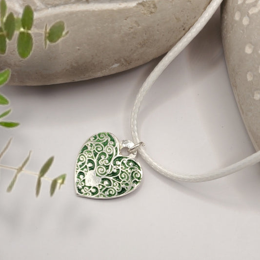 Pendentif Cœur Vert Arabesques – Émail Grand Feu sur Argent Fin - Maison CALUB