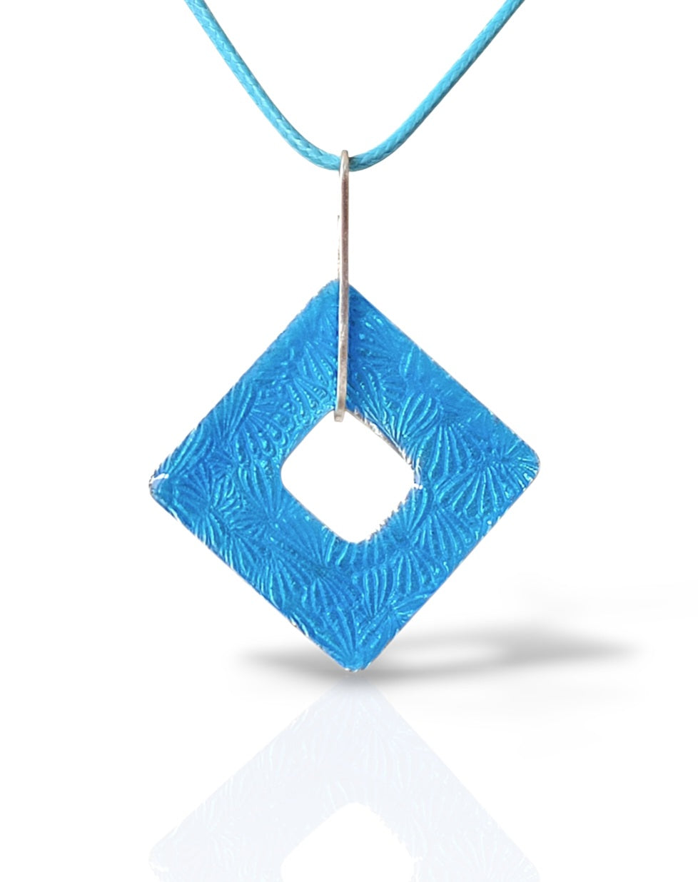 pendentif carré émail sur argent fin basse-taille montage sur cordon - maison CALUB