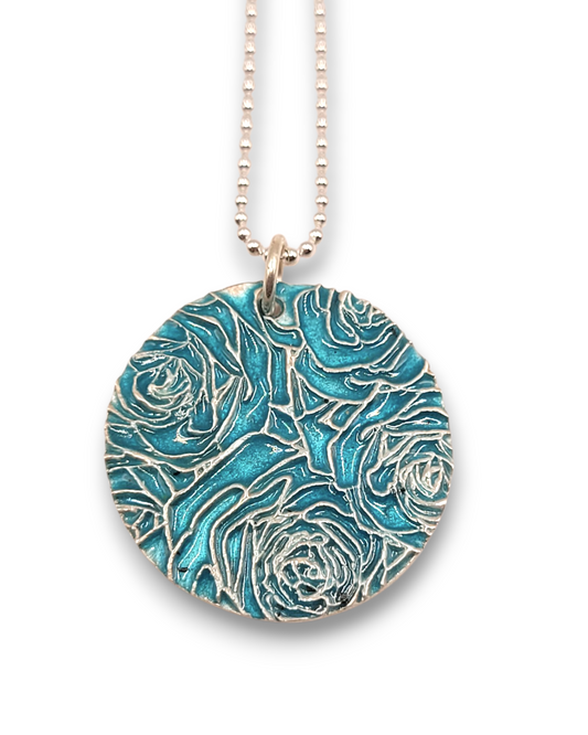 pendentif bouquet de roses en champlevé émail sur argent fin turquoise. Bijou artisanal made in France chez maison calub les émaux du Luberon cadeau original