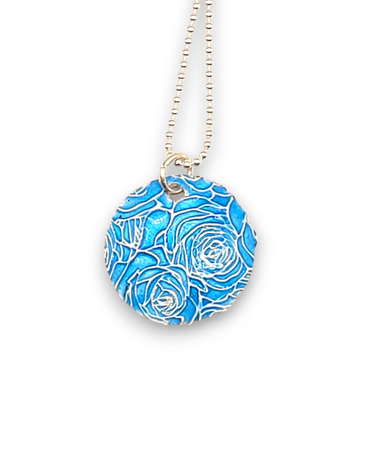 pendentif bouquet de roses en champlevé émail sur argent fin. Bijou artisanal made in France chez maison calub les émaux du Luberon cadeau original
