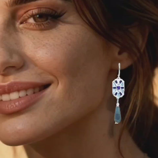 Video des boucles d'oreilles artisanales en email grand feu sur argent motif mosaïque pierres naturelles, creation Maison CALUB